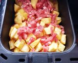 Une image de l'étape 3 de Pommes de terre en cubes au cheddar mozzarella #octobre #airfryer.