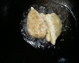 A picture of step 6 of Hot and spicy fried gravy momo.