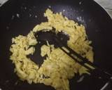 Egg fried noodles recipe step 4 photo