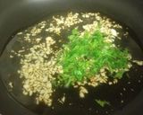 Foto del paso 5 de la receta: Bacalao al pil-pil y alcachofas salteadas al ajillo