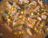 Foto del paso 4 de la receta: Pechugas con rajas y elote en caldillo de jitomate