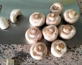 Foto del paso 1 de la receta: Revuelto de champiñón con espinacas y huevo