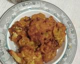A picture of step 3 of Onion Pakora😃😃.