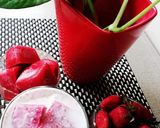 A picture of step 1 of Strawberry milkshake (Drink).