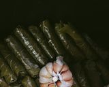 صورة لخطوة 3 من وصفة ورق عنب باللحمة والأرز