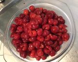 Une image de l'étape 2 de Compote de cerises et pêches de vigne.