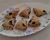 A picture of step 14 of Blueberry and White Chocolate Scones.