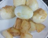 A picture of step 3 of Eggs potato curry.