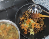 Foto del paso 7 de la receta: Lazos vegetales de pasta con aceitunas en pisto