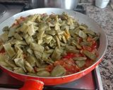 Foto del paso 3 de la receta Judías verdes encebolladas con pimiento rojo