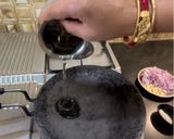 A picture of step 1 of Tomato Bharta.