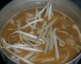 A picture of step 4 of Potato and Bean Sprout Miso Soup with White Pepper.
