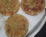 A picture of step 2 of Falari sabudana disk chaat.