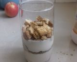 A picture of step 5 of Peach Yogurt Apple Parfait.