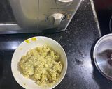 Hình bước làm 3 của món Bánh chuối xanh (nghe kì nhưng ngon nha ☺️)