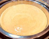 A picture of step 3 of ત્રિરંગી સેન્ડવીચ ઢોકળાં.