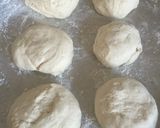 A picture of step 5 of Rose Börek.