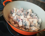 Foto del paso 2 de la receta: Guiso de magro de cerdo y pollo