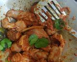 Foto langkah ke 2 dari resep Ayam Rica Kemangi.