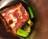 A picture of step 2 of Nibuta (Stewed Pork) Shoyu Ramen.