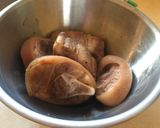 Hình bước làm 3 của món Chân heo kho nước tương