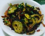 करेला मज़ेदार (Karela mazedar recipe in Hindi) रेसिपी चरण 3 फोटो