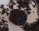Aszalt szilvás-diós golyók recept fázis 4 fotója