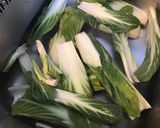 Une image de l'étape 1 de Shanghai choy à la Chinoise, coriandre et citron confit.