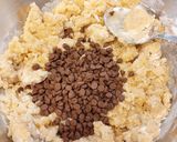 Foto del paso 4 de la receta: Galletas con Chispas de Chocolate y Sal Rosada del Himalaya