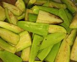 Hình bước làm 1 của món Cà xanh kho quế
