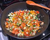 Une image de l'étape 3 de Riz aux légumes et porc effiloché.