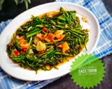 Foto langkah ke 3 dari resep Tumis Pakis Saos Tiram.