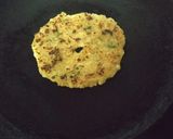 A picture of step 3 of Sabudana thalipith.