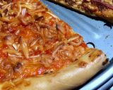 Foto langkah ke 9 dari resep 14. Dough (Roti) pizza simpel dan krispi.