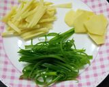 A picture of step 2 of Traditional Chinese Style Steamed Fish.