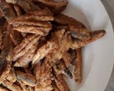 Foto del passaggio 4 della ricetta Alici fritte impanate