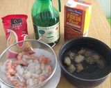 A picture of step 1 of Easy Fideuá with Clams.