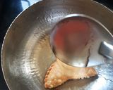 मावा गुजिया (Mawa Gujiya Recipe In Marathi) रेसिपी स्टेप 11 फोटो 