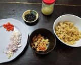 A picture of step 1 of Fried Preserved Radish with chilli blackbeans dried shrimp.