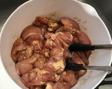 Foto del paso 1 de la receta: Muslos de Pollo al Panko (fritos y al horno)