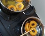 Foto langkah ke 6 dari resep Donat Ubi.