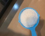 कोकोनट मैंगो लड्डू रेसिपी चरण 2 फोटो