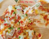 Hình bước làm 5 của món Bánh pizza mực,xúc xích,tôm,ớt chuông và hành tây