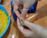 Foto langkah ke 8 dari resep Ketan Kuning Bumbu Serundeng Pedas Manis gurih.
