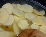 Foto del paso 1 de la receta: Gratinado de patatas, setas y bacon