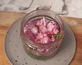 Foto langkah ke 4 dari resep Minyak Cem-Ceman Homemade untuk Rambut Sehat.
