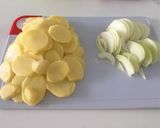 A picture of step 1 of Spanish Tortilla (Tortilla de Patatas).