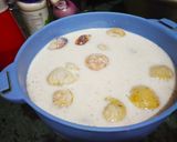 A picture of step 3 of Dahi Vada.