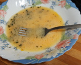 Foto del paso 2 de la receta: Rape rebozado con salsa de morrón y ajo