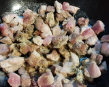 Foto del paso 2 de la receta: Carnaza de cerdo atomatada